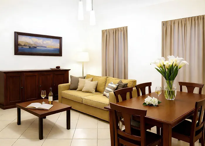 Vacanze Centrale Spacious 130 Sqm 2 Bedrooms 1 Full Bathroom 1 Small Service Bathroom Huge Living Room
